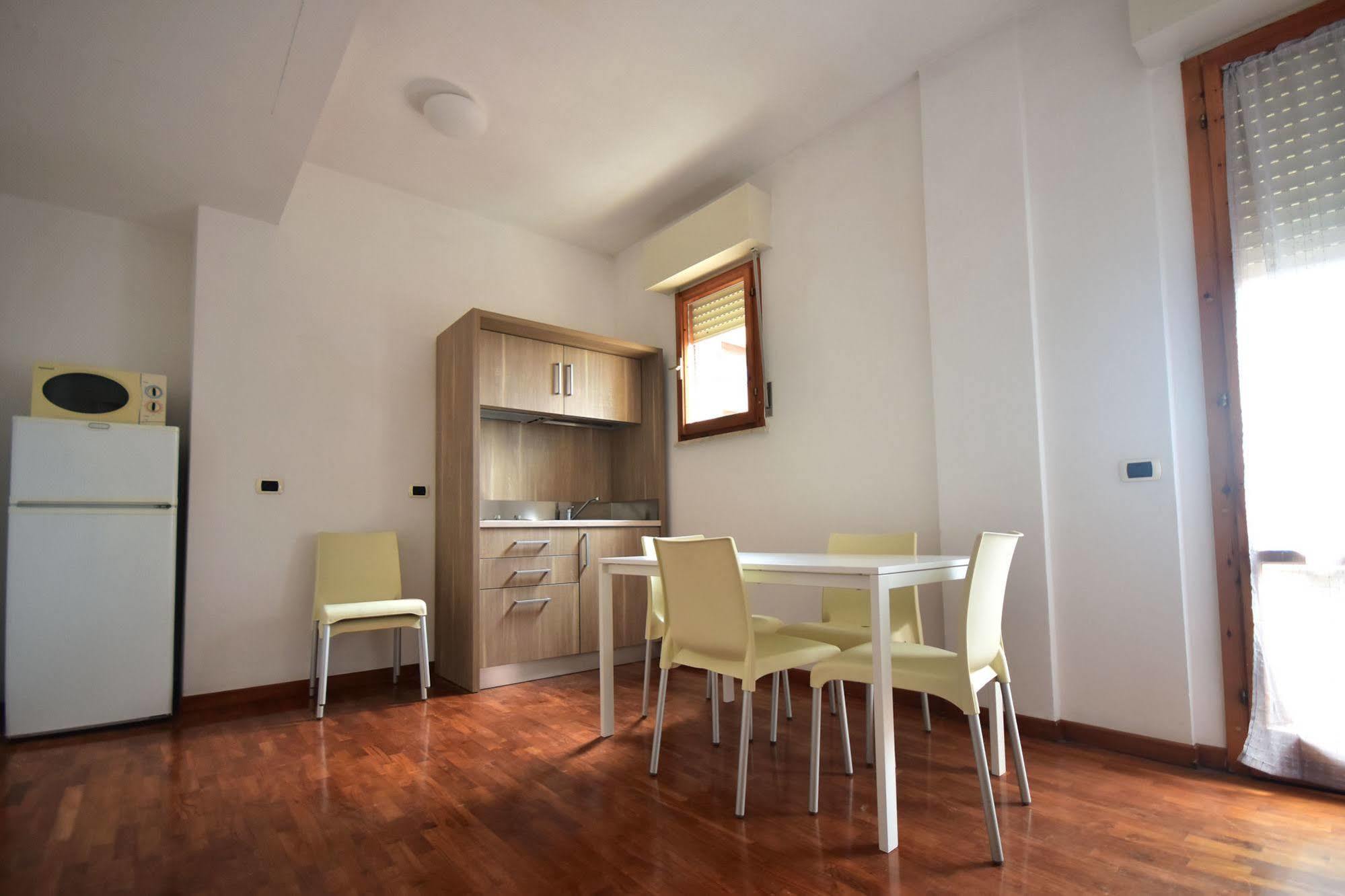 Residence Avana Σενιγκάλια Εξωτερικό φωτογραφία